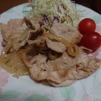 玉ねぎいつもは、たて切りですか、横に切ってみたので、食感が新鮮でした。